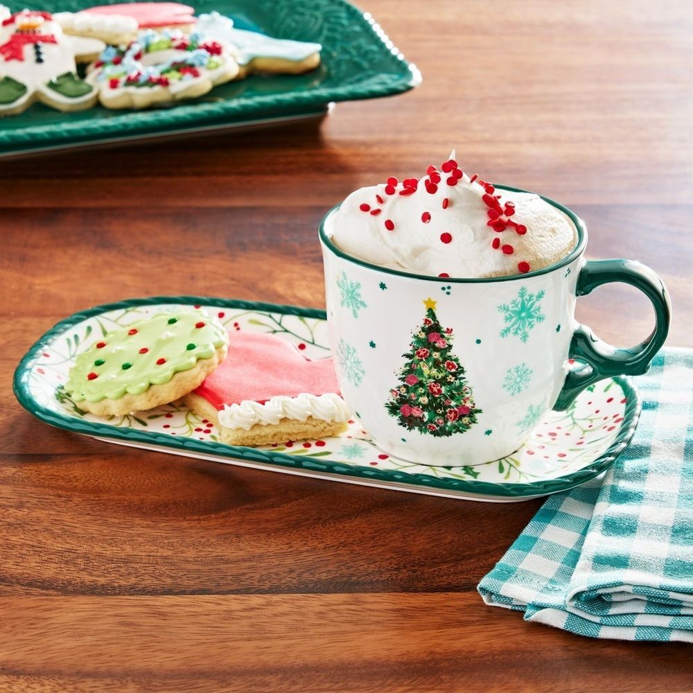 The Pioneer Woman Holly Toss Stoneware Mug & Cookie Tray Set